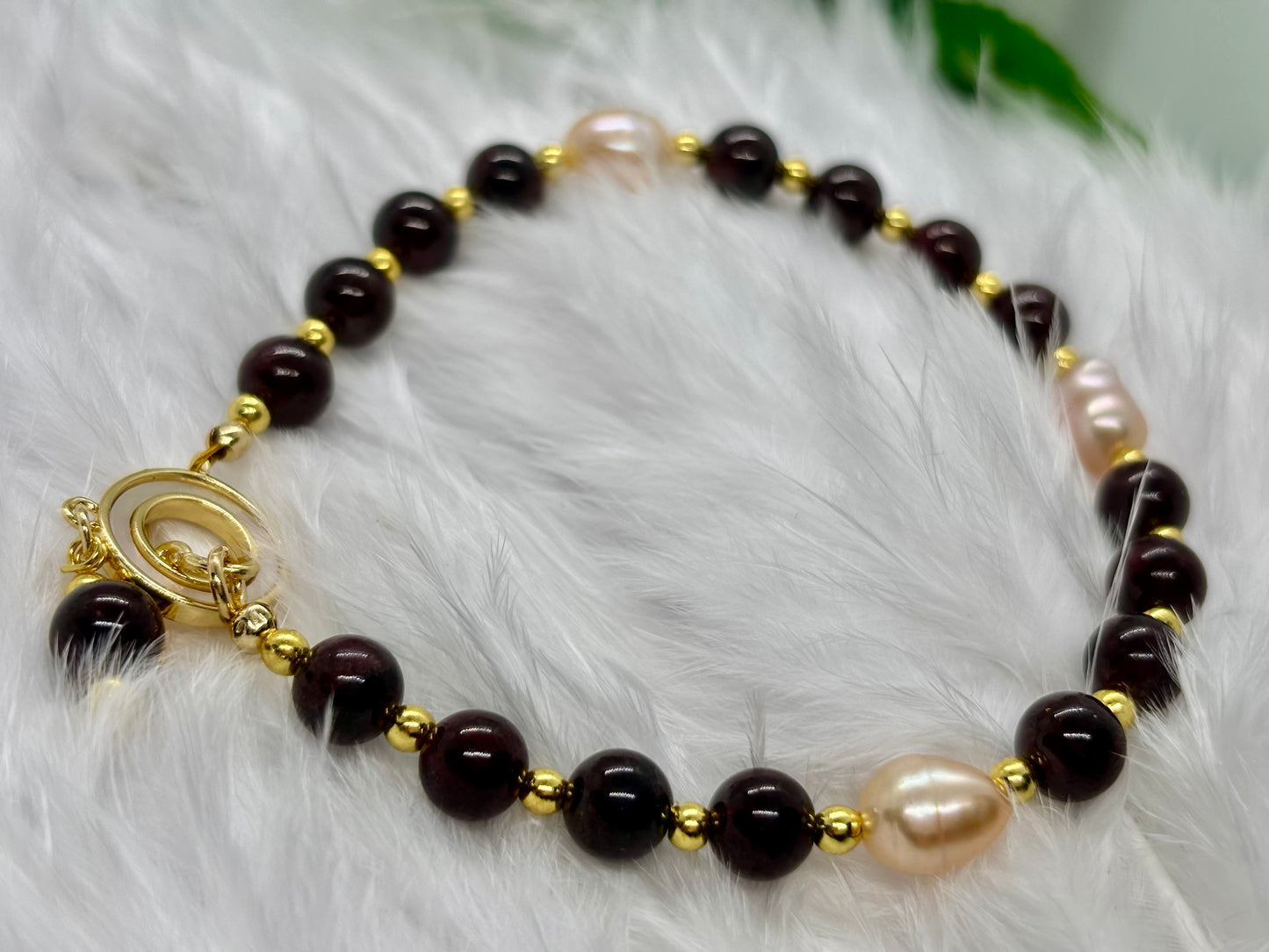 The combination of Garnet and Pearl