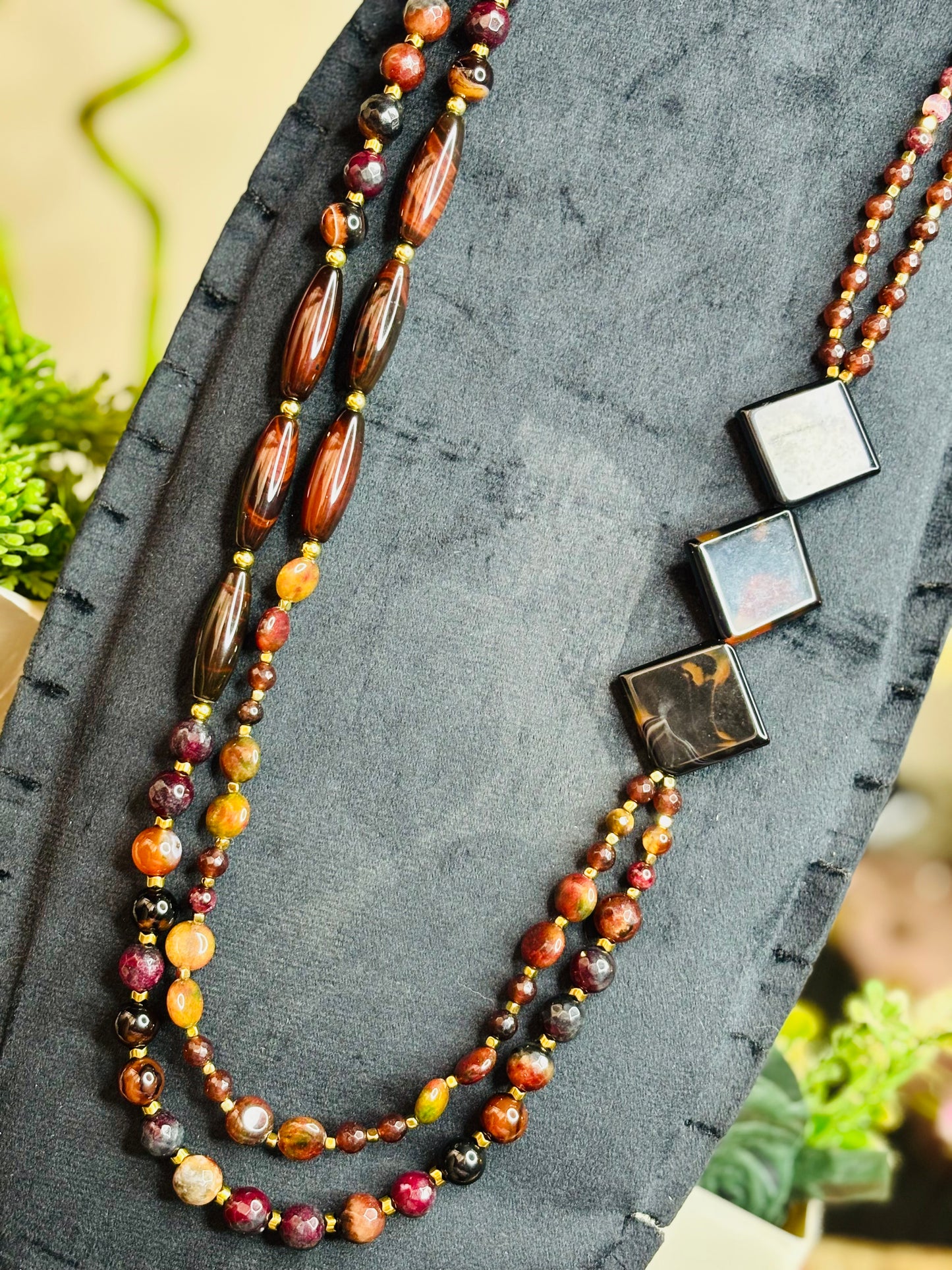 Earth Dominance Necklace – قوة، ثبات، وسيطرة هادئة