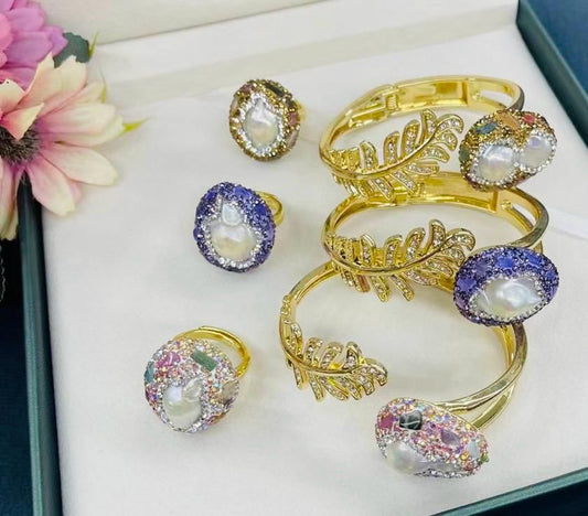 Bracelets & rings featuring natural pearls